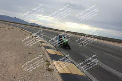 media/Sep-21-2025-Race Pace (Sun) [[98bf33ef95]]/Verified/3-Turn 11 Inside (850am)/